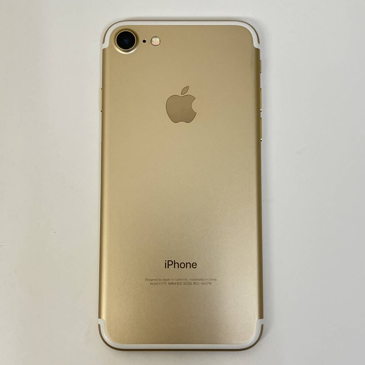 美品　iPhone7 32GB ゴールド SIMフリー_画像3