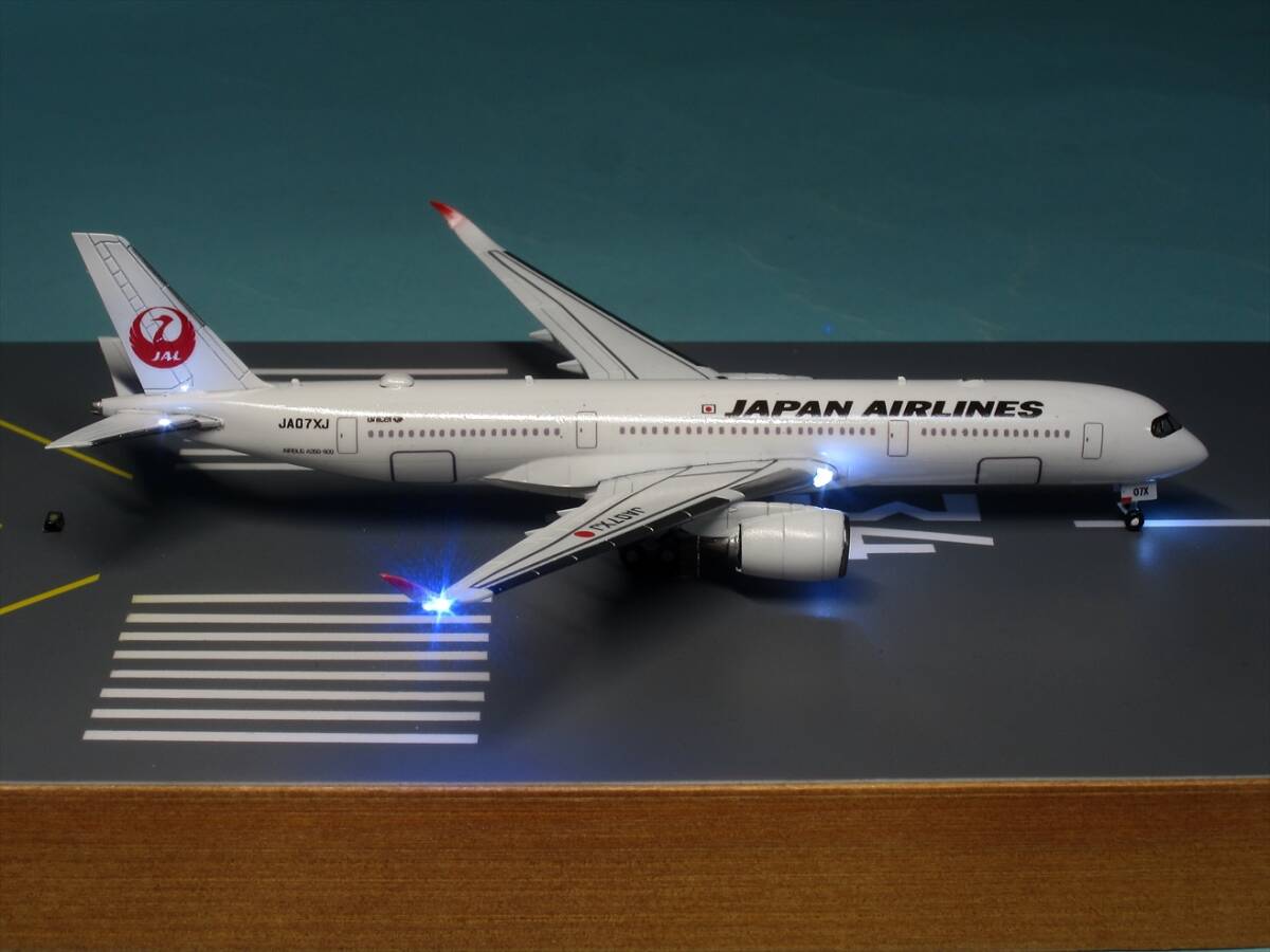 1/500 完成品 エアバス A350-900 JAL JA07XJ (マイコン電飾)の画像5