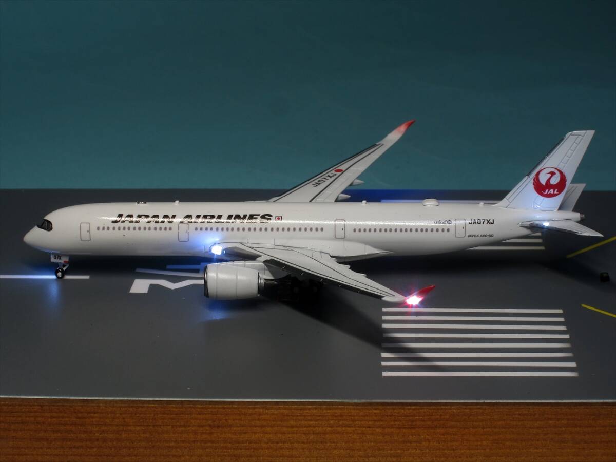 1/500 完成品 エアバス A350-900 JAL JA07XJ (マイコン電飾)の画像3