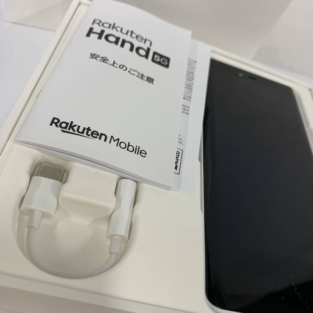 初期化ok Rakuten Hand 5G P780 ホワイト系 楽天ハンド スマホ スマートフォン 現状品 カgの画像2