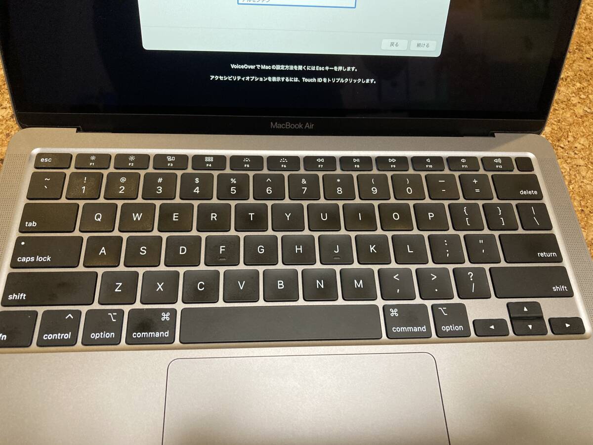 Apple MacBook Air 13-inch, 2020 1.1 GHz デュアルコアIntel Core i3 メモリ8GB SSD256GB_画像4