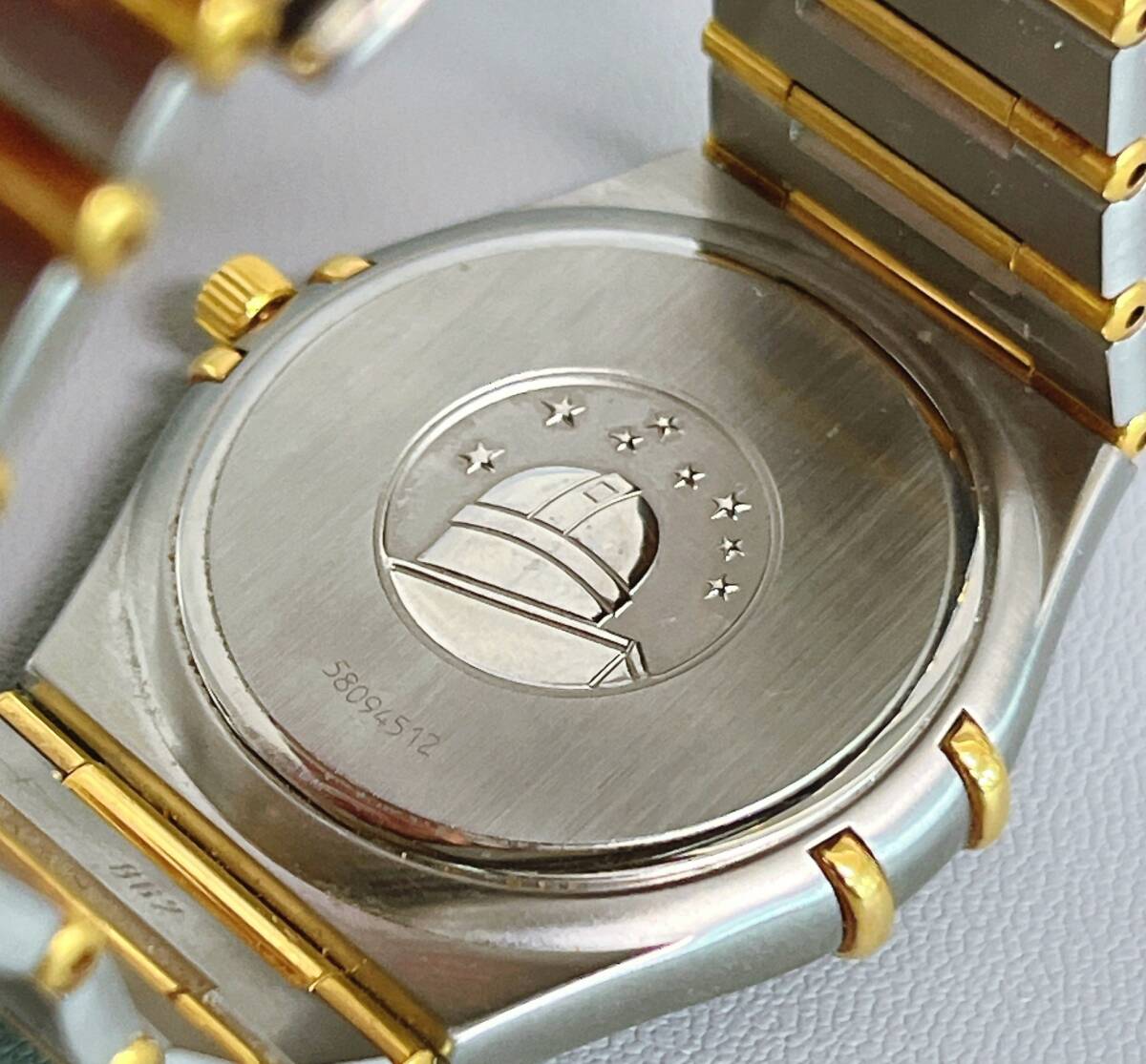 オメガ コンステレーション クォーツ デイト ローマン ホワイト文字盤 腕時計 