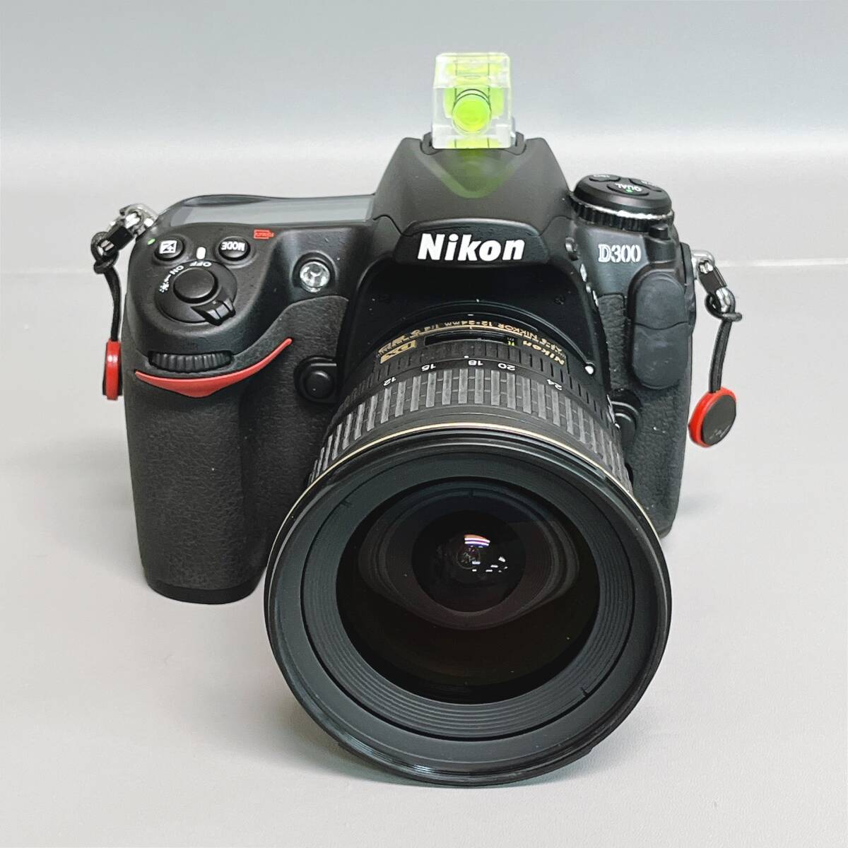豪華セット ニコン D300 デジタル一眼レフカメラ レンズ フィルター レンズフード スピードライト カメラ専用リュックなど付属品多数の画像3