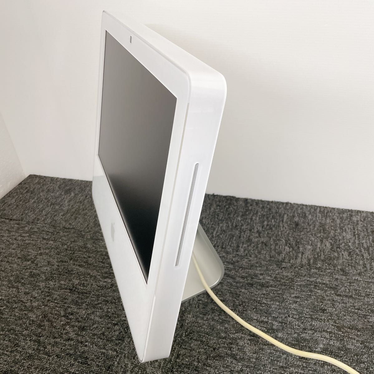 Apple iMac A1173・キーボード・マウス(未使用品)・リモコン付き