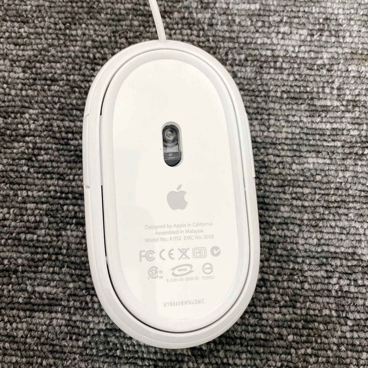 Apple iMac A1173・キーボード・マウス(未使用品)・リモコン付き Apple iMac A1173・キーボード・マウス(未使用品)・リモコン付き
