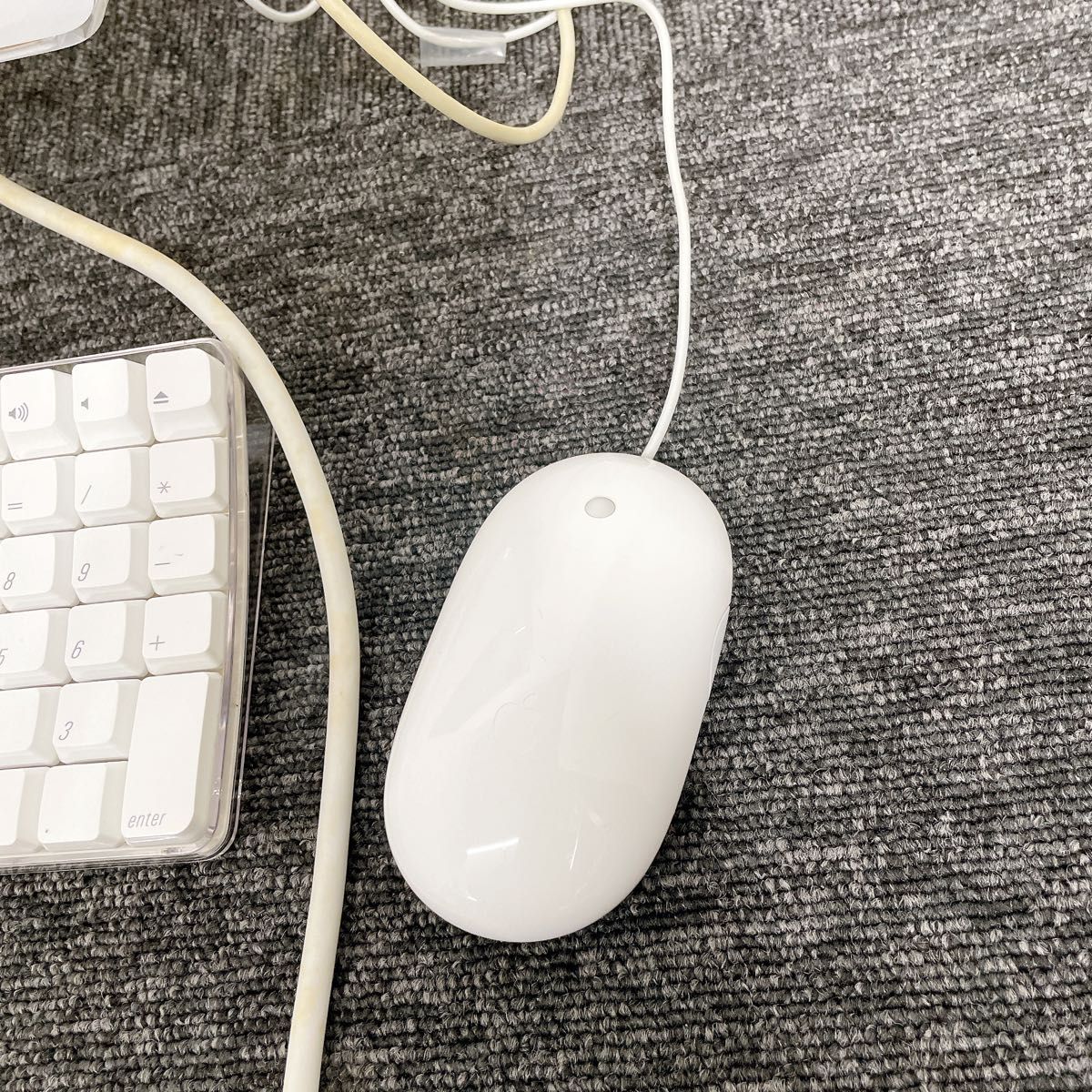 Apple iMac A1173・キーボード・マウス(未使用品)・リモコン付き Apple iMac A1173・キーボード・マウス(未使用品)・リモコン付き