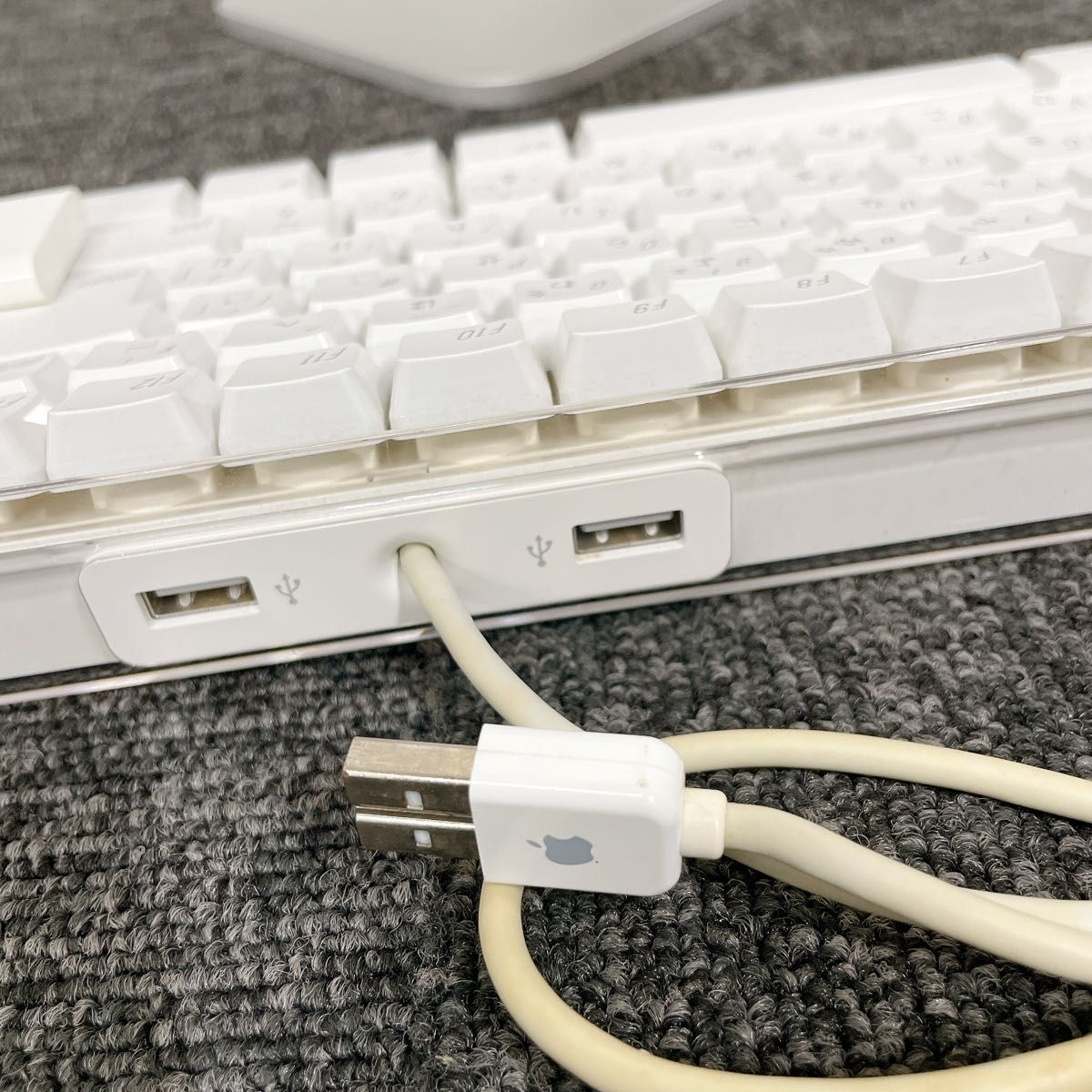 Apple iMac A1173・キーボード・マウス(未使用品)・リモコン付き Apple iMac A1173・キーボード・マウス(未使用品)・リモコン付き