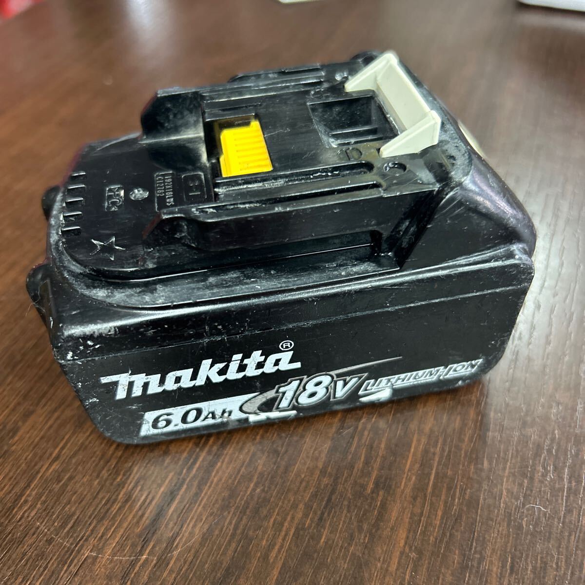 【中古品】makita/マキタ バッテリー BL1860B　②_画像1