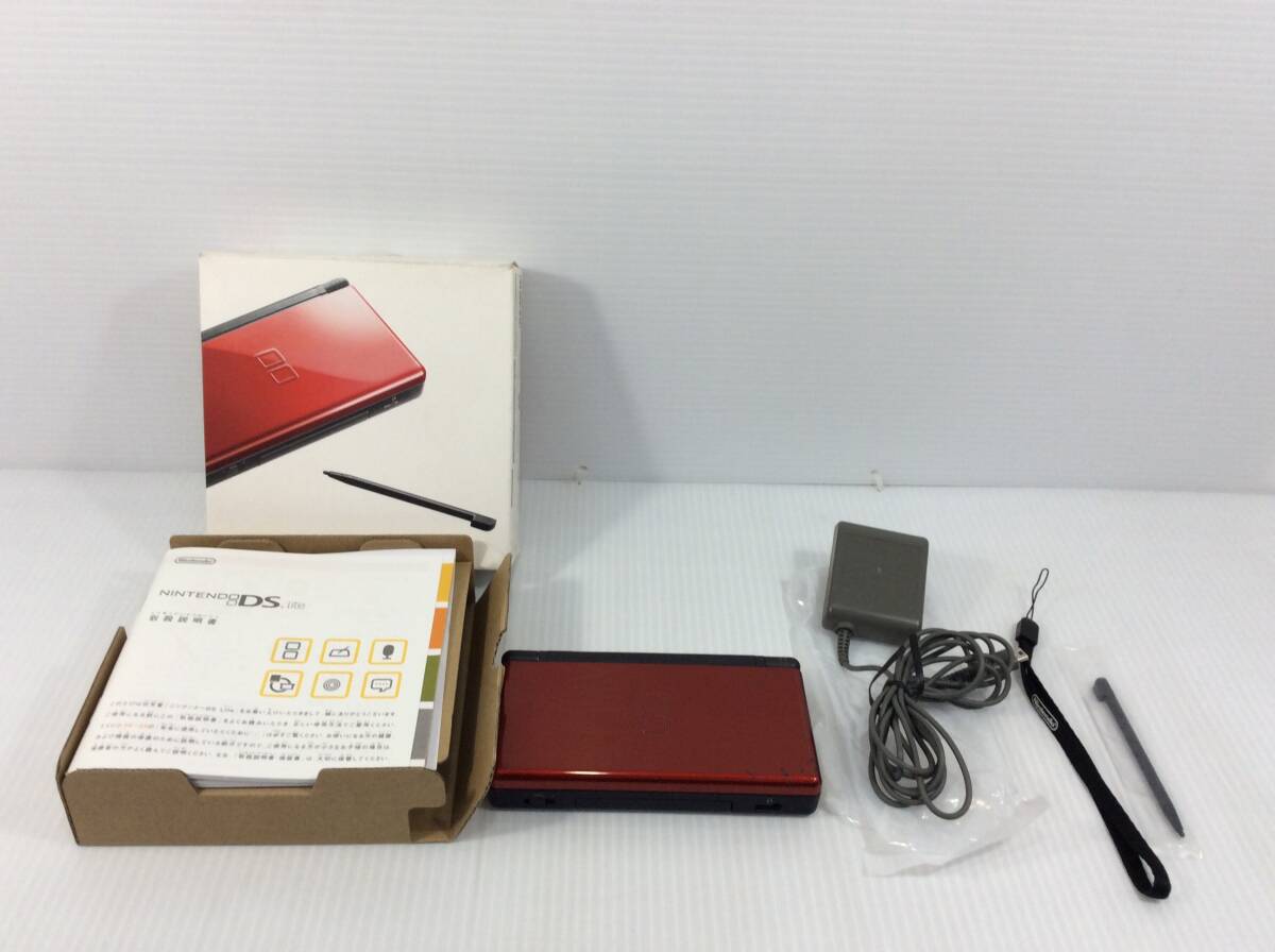 ニンテンドー DS Lite クリムゾンブラック 充電器　ACアダプター タッチペン付き　※起動確認済み・本体にキズあり　DSライト　【D-03】_画像1