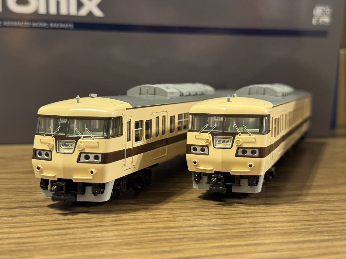 室内灯付TOMIX HO-9093 国鉄117系近郊電車(新快速)セットの画像1