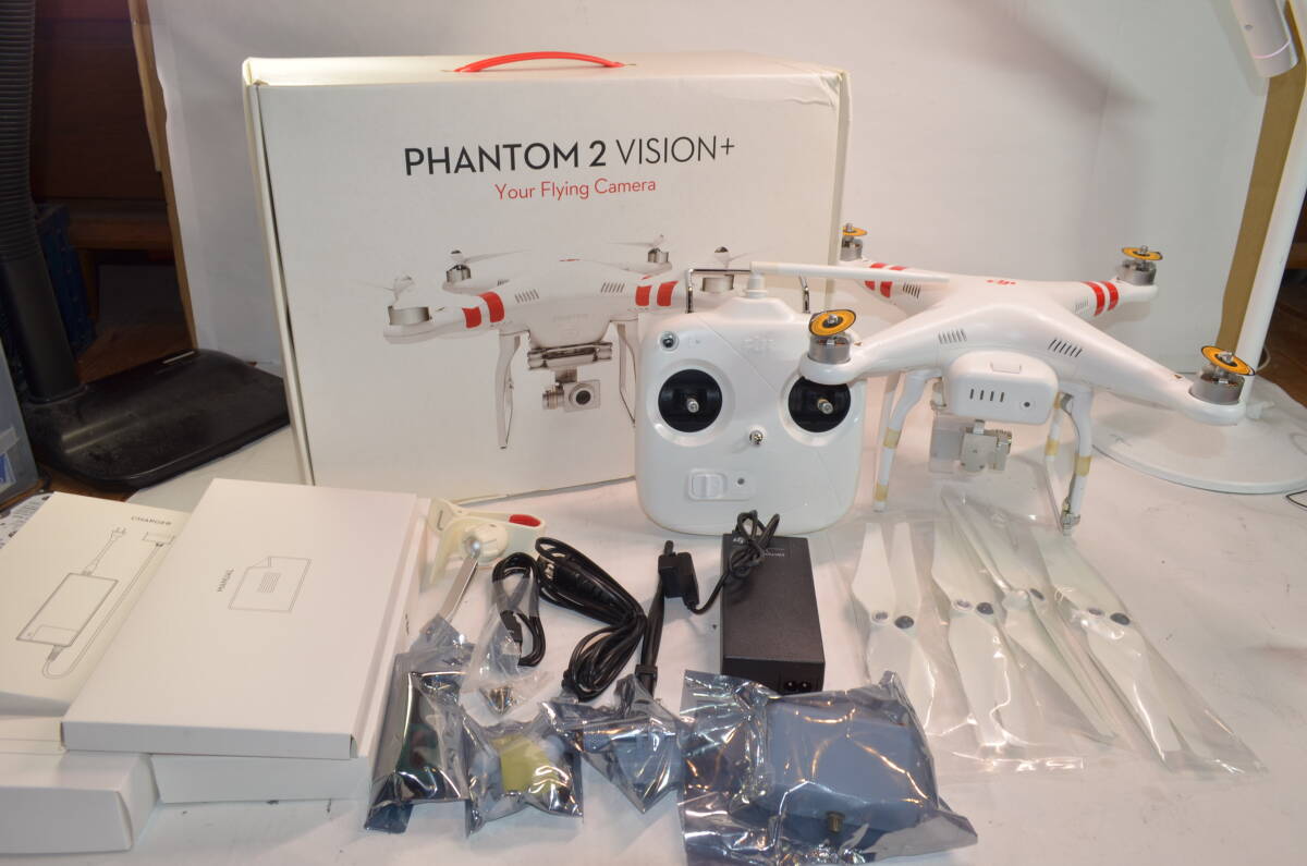 ★未使用品★DJI Phantom2 vision +★pv331 rc900★ドローン 空撮★の画像1