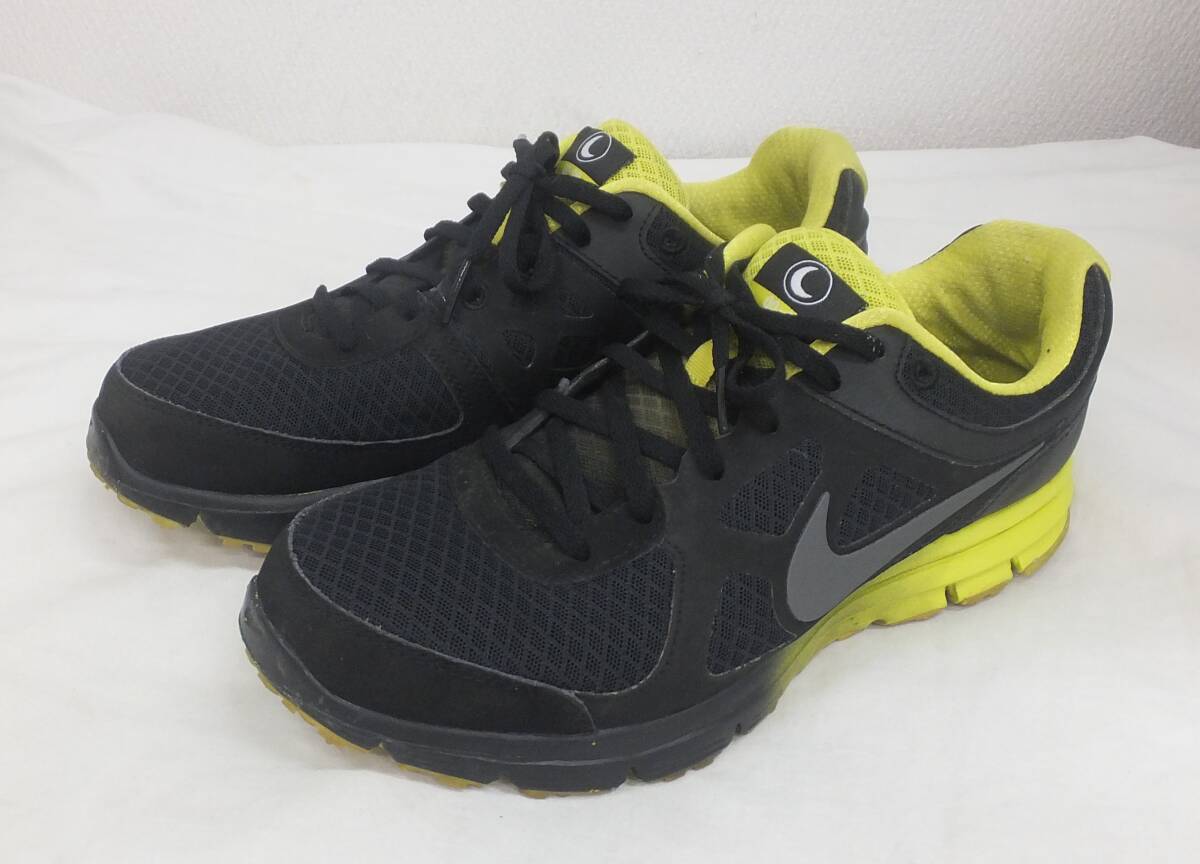 【中古品】★NIKE ナイキ メンズ スニーカー US9.5　27.5cm ブラック イエロー 4882 15-001_画像1