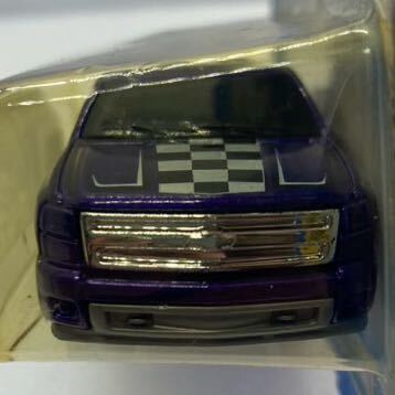 ホットウィール シボレー シェビー シルバラード 紫 CHEVY SILVERADO 2010 CHEVROLET 荷台 バイク付 MATTEL Hot Wheels 未開封 希少 絶版_画像4