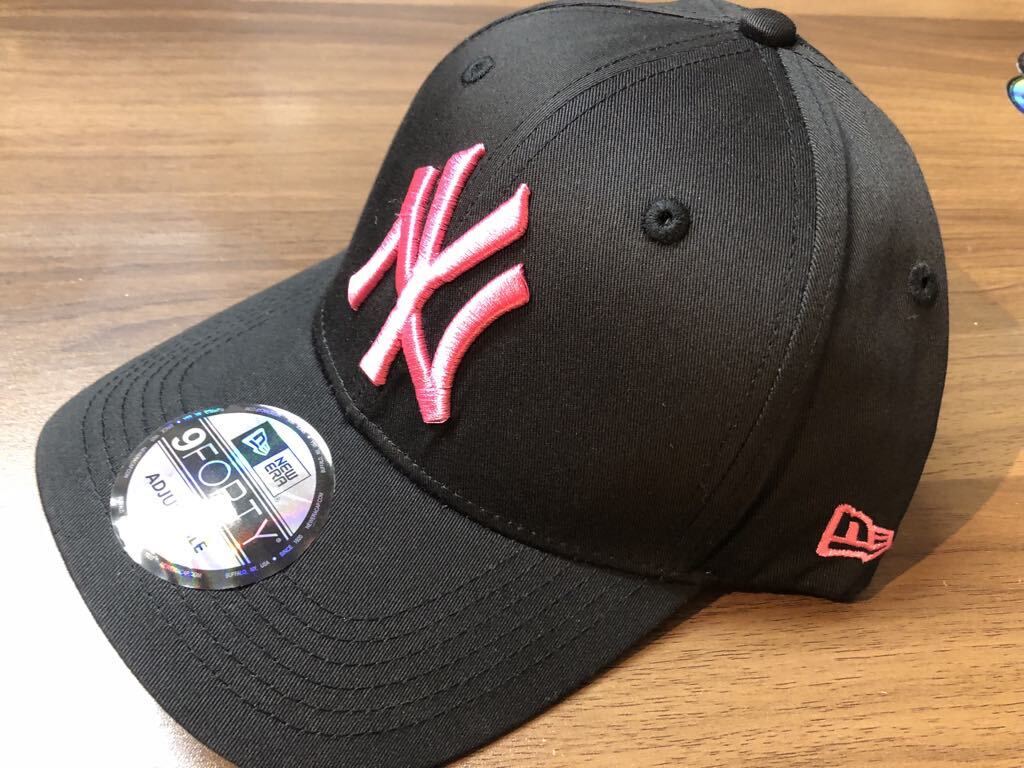 ニューエラ キャップ 帽子 NY ニューヨークヤンキース 9FORTY ブラック ピンク刺繍入 フリーサイズの画像1