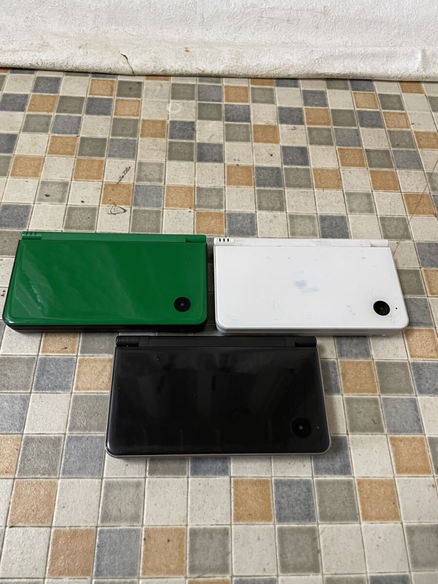 Nintendo DSi LL ゲー厶機 任天堂 ニンテンドー DSI LL 3台 まとめの画像1