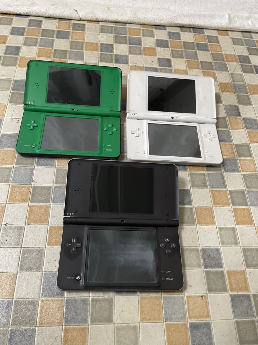 Nintendo DSi LL ゲー厶機 任天堂 ニンテンドー DSI LL 3台　まとめ_画像2