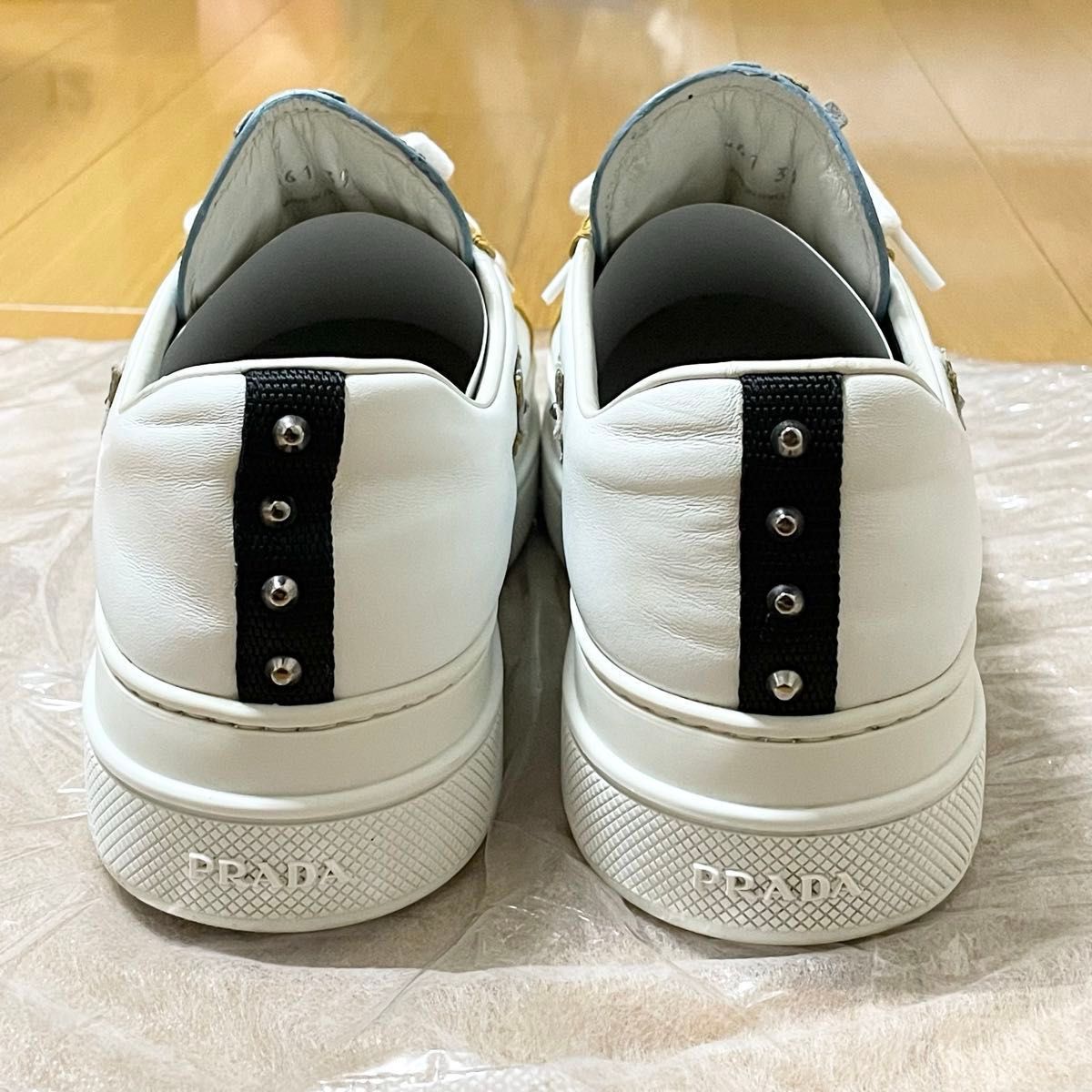 PRADA プラダ ロボットスニーカー レザー ホワイト 限定品 PRADA プラダ ロボットスニーカー レザー ホワイト 限定品