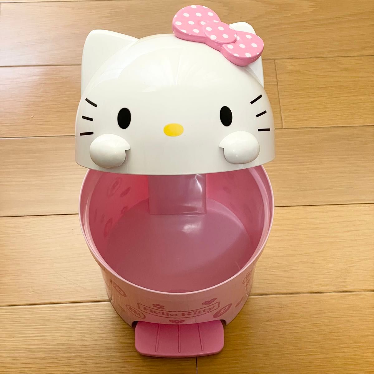 Hello kitty   ハローキティ　サンリオ　ミニダストボックス　ゴミ箱