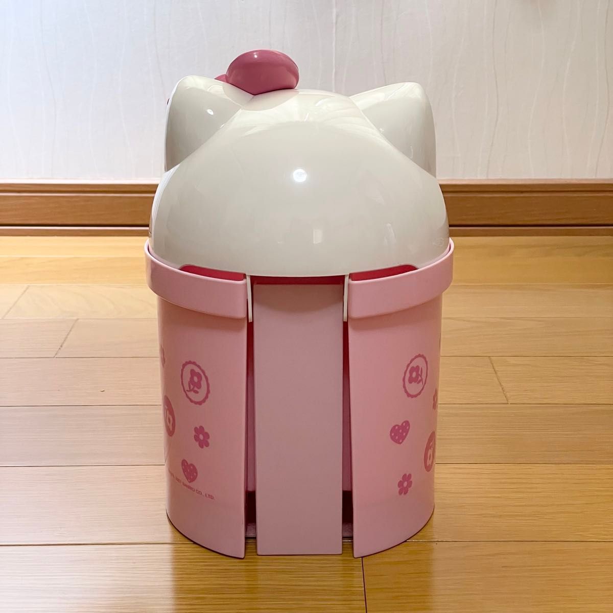 Hello kitty   ハローキティ　サンリオ　ミニダストボックス　ゴミ箱