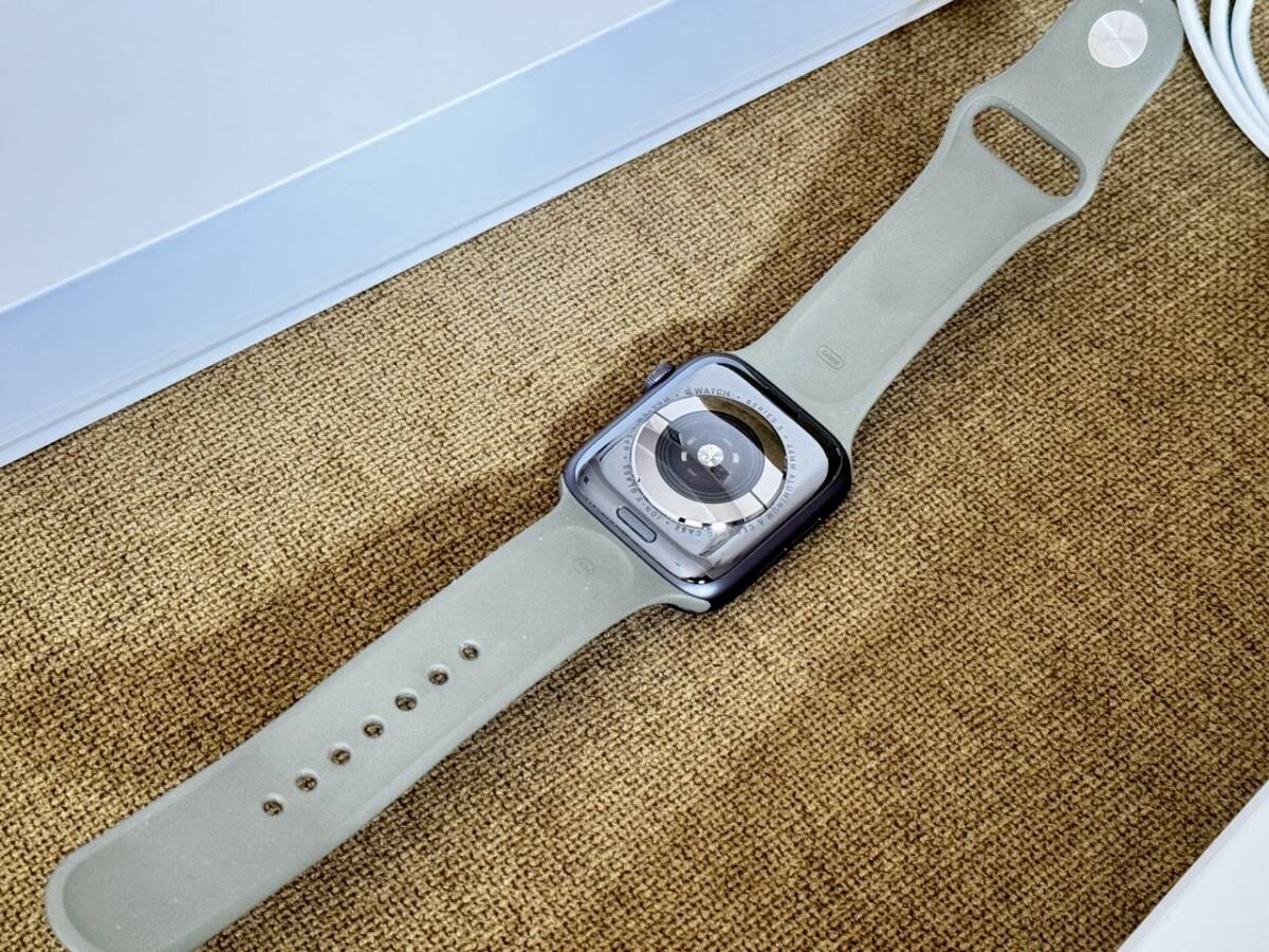 Apple Watch Series 5 A2093 44mm Space Gray Aluminum GPS 初期化済 Khaki Sports Band アップルウォッチ ストラップ本体セット 中古良品の画像7