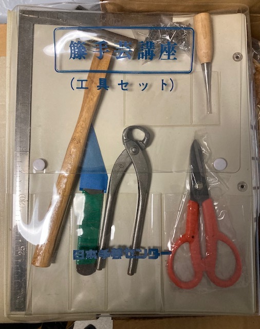 未使用 日本手芸センター ：籐手芸講座教本、工具セット            551の画像2