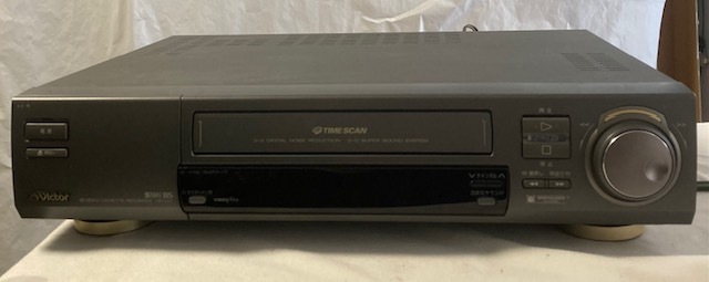 中古 Victor BSチューナー内蔵 S-VHS ビデオカセットレコーダー HR-VX7 取説付き ジャンク品       1547の画像1