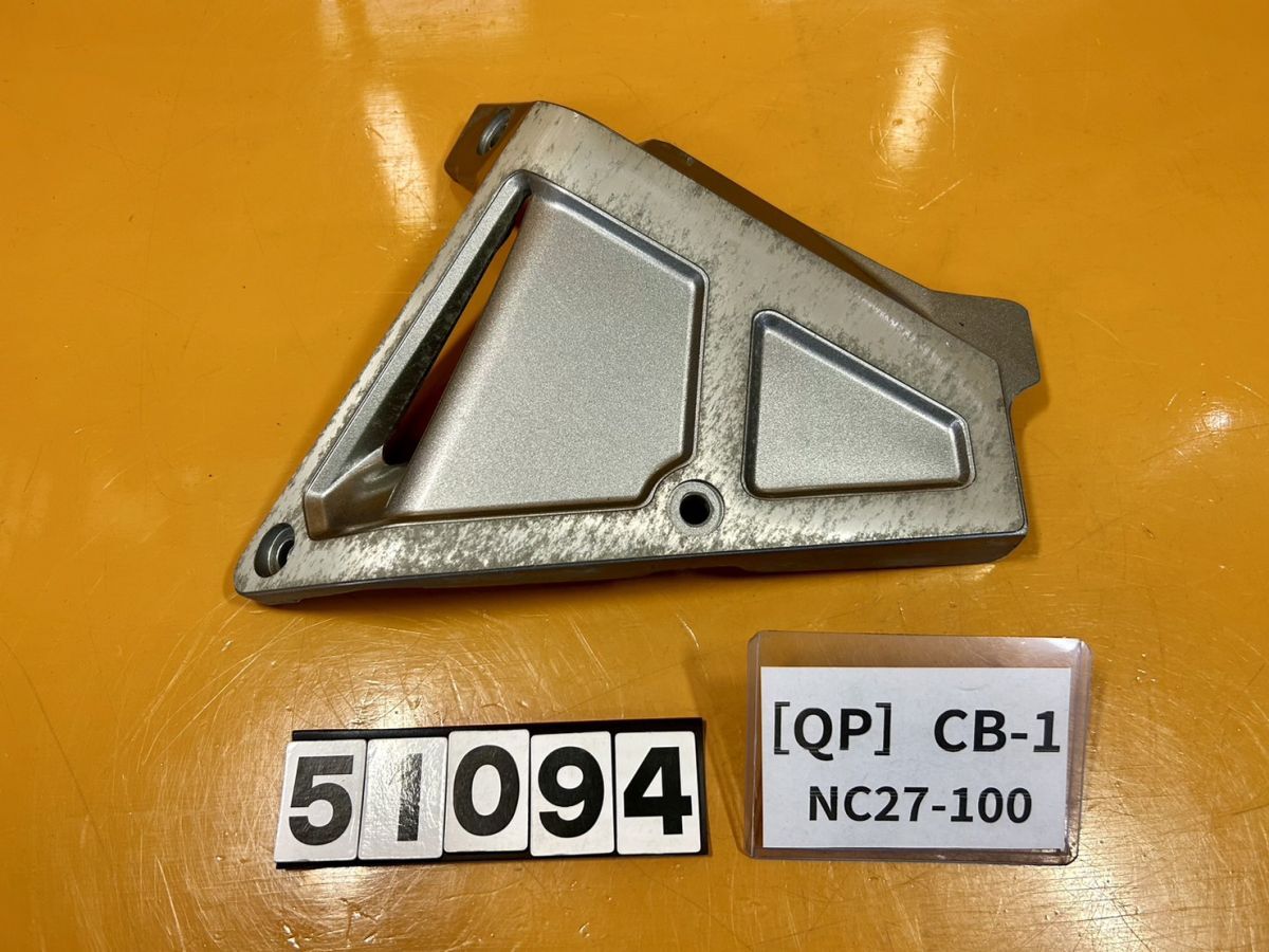 送料B 51094[QP]ホンダ CB-1 NC27-100　サイドカウル　サイドカバー　フレームカバー(1)_画像1