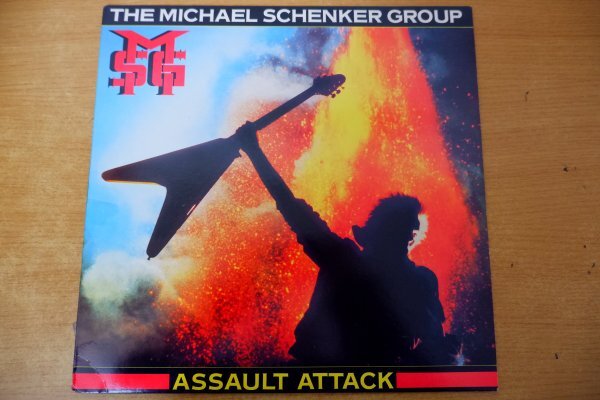 Q3-151＜LP/US盤＞The Michael Schenker Group / Assault Attackの画像1