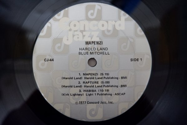 U3-069＜LP/US盤/美盤＞The Harold Land / Blue Mitchell Quintet Mapenzi_画像4