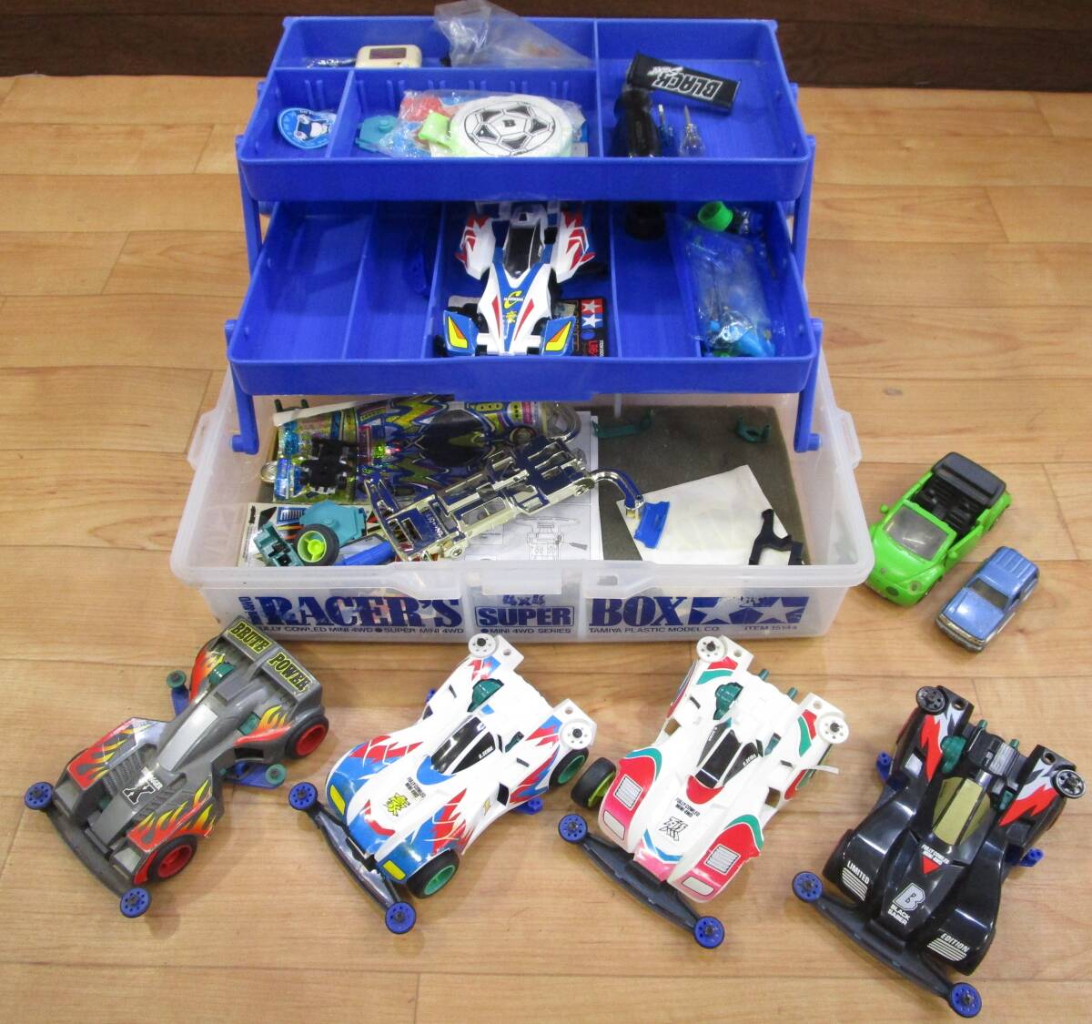 ○ タミヤ ミニ四駆セット 組み立て済み RACERS BOX ケース付き ジャンク ○K07-0411の画像1