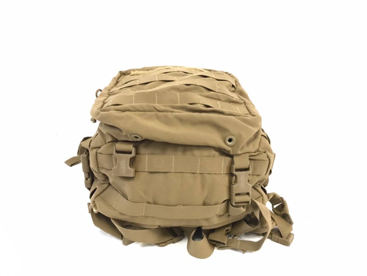 【米軍放出品】☆USMC アサルトパック バックパック リュックサック コヨーテ ミリタリー キャンプ アウトドア (100)XD1IK-4#24の画像8