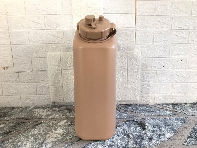 【米軍放出品】☆未使用品 ウォータータンク ポリタンク ジェリカン 5GAL 20L キャンプ アウトドア (120)☆CD24Lの画像5