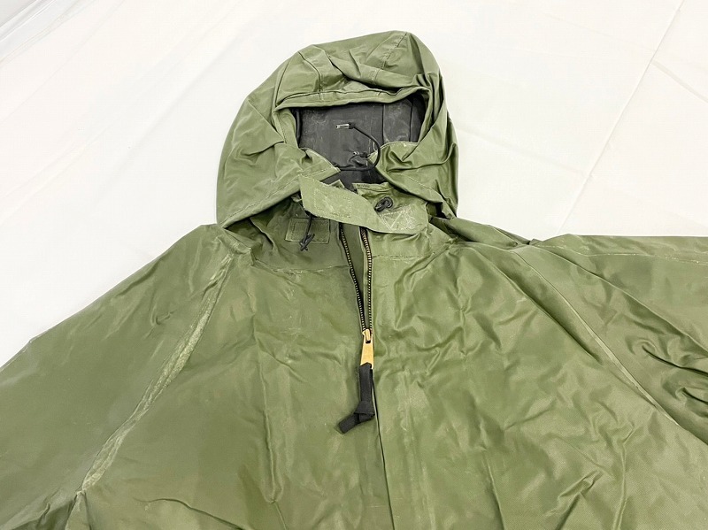  free shipping the US armed forces discharge goods unused goods rainwear top and bottom set M size rain Parker rain pants Kappa rainwear camp outdoor (80)CD27C