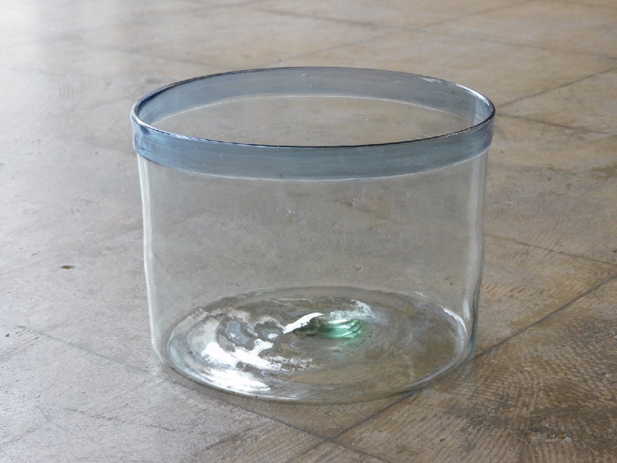 戦前 青縁 吹きガラスの金魚鉢 HK-a-03549 / 水槽 吹きガラス キャンディポット 氷コップ 和硝子の画像2