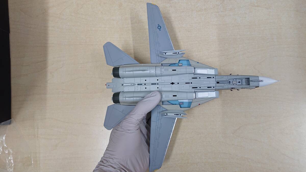 【開封品・箱ダメージ有り】：1/72 F-14A アメリカ海軍 戦闘機兵器学校 NFWS TOPGUN 仮想敵機青色迷彩 ミラマー基地 95年 #30 (20240419)の画像8