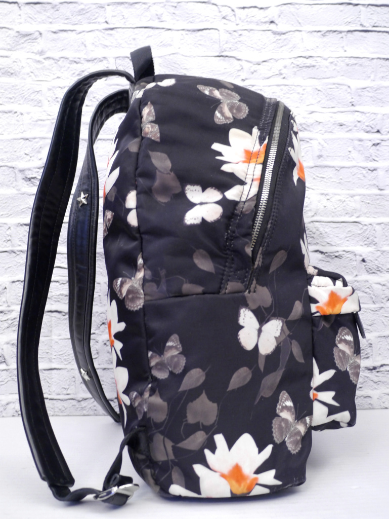 美品◆GIVENCHY ジバンシィ INSIDEOUT FLORAL 大容量 花柄 ボタニカル柄 リュックサック バックパック ◆ ストラップの★がワンポイント♪