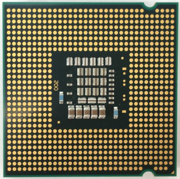 Core2 Duo E8500 ×1枚 Intel CPU 3.16GHz SLB9K 2コア 2スレッド ソケット LGA775 デスクトップ用 BIOS起動確認済【中古品】【送料無料】_画像2