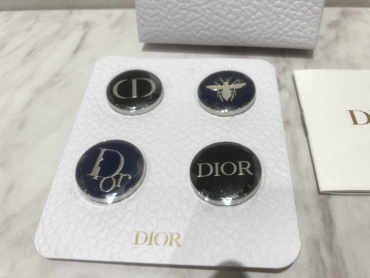 A773 Christian Dior Christian Dior pin badge 4 point set 