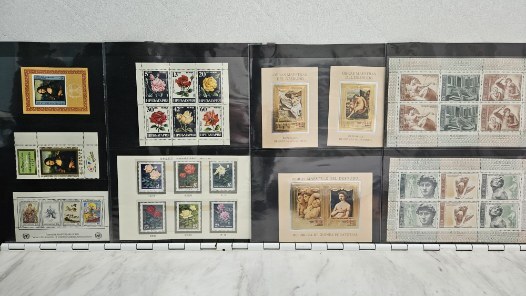 【F2024/04/18③】整理品 海外切手 小型シート 海外切手 記念切手 消印 約64ページの画像7