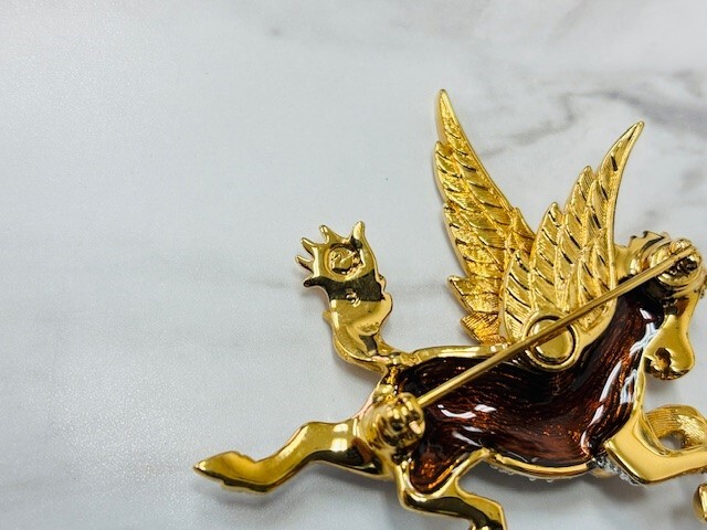 [F2024/4/29①] Swarovski SWAROVSKI crystal pave Pegasus brooch accessory jewelry 