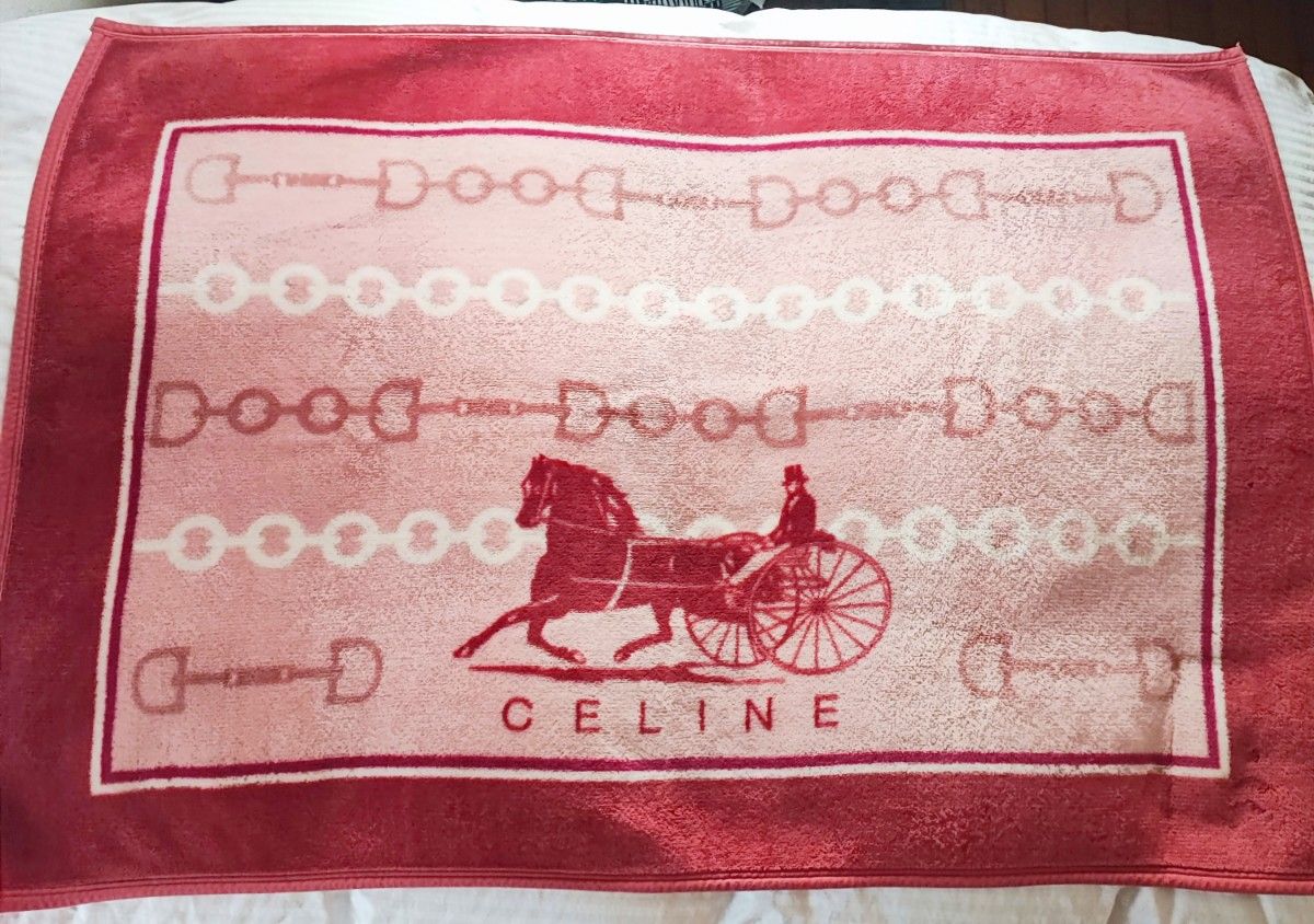 セリーヌ CELINE ハーフケット ひざ掛け毛布 ピンク 未使用品 セリーヌ CELINE ハーフケット ひざ掛け毛布 ピンク 未使用品