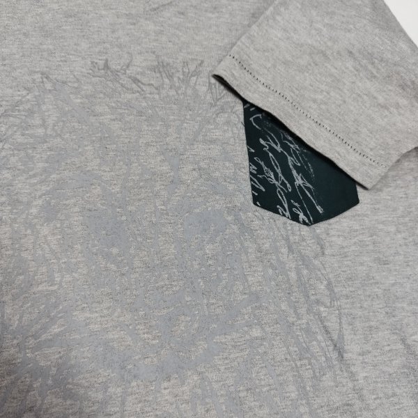 D417 TETE HOMME テットオム Tシャツ グレー 半袖 Vネック メンズ サイズ 6 日本製 シンプル ポケット ポケT プリント カットソー 古着の画像10