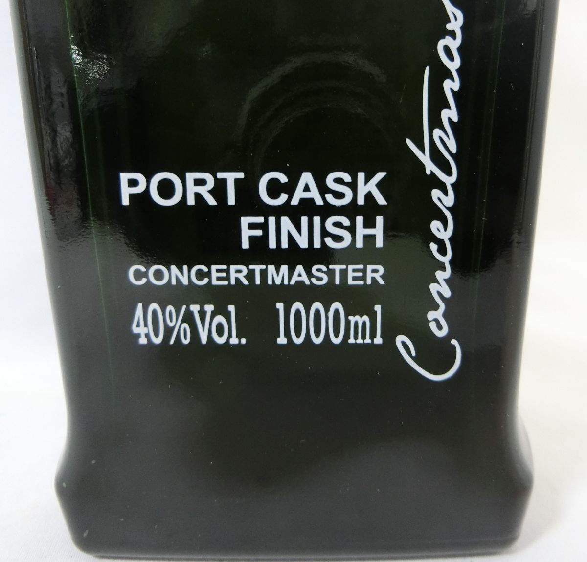 1000円スタート 酒 KAVALAN SINGLE MALT WHISKY PORT CASK FINISH コンサートマスター 1000ml 40％ カバラン 未開栓 箱付 4 酒F502の画像6
