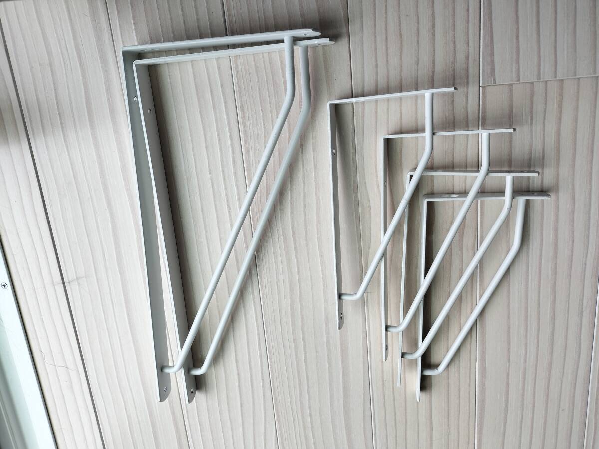 ツーバイフォー（2×4材）材専用壁面突っ張りシステム ディアウォールと棚受け金具  のセットですの画像2