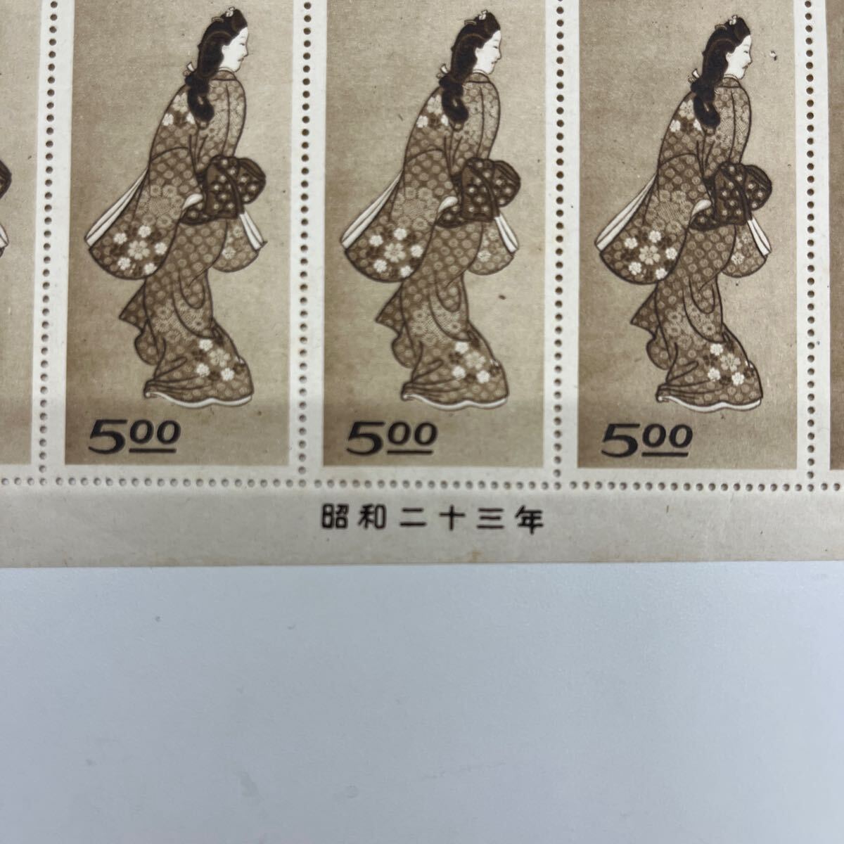 770. 日本切手 切手趣味週間 見返り美人 切手 5円 昭和23年 シートの画像4