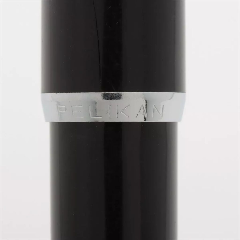 Pelikan ペリカン 万年筆 メタル×レジン 黒 カートリッジタイプ ペン先585 14C 1円 の画像2
