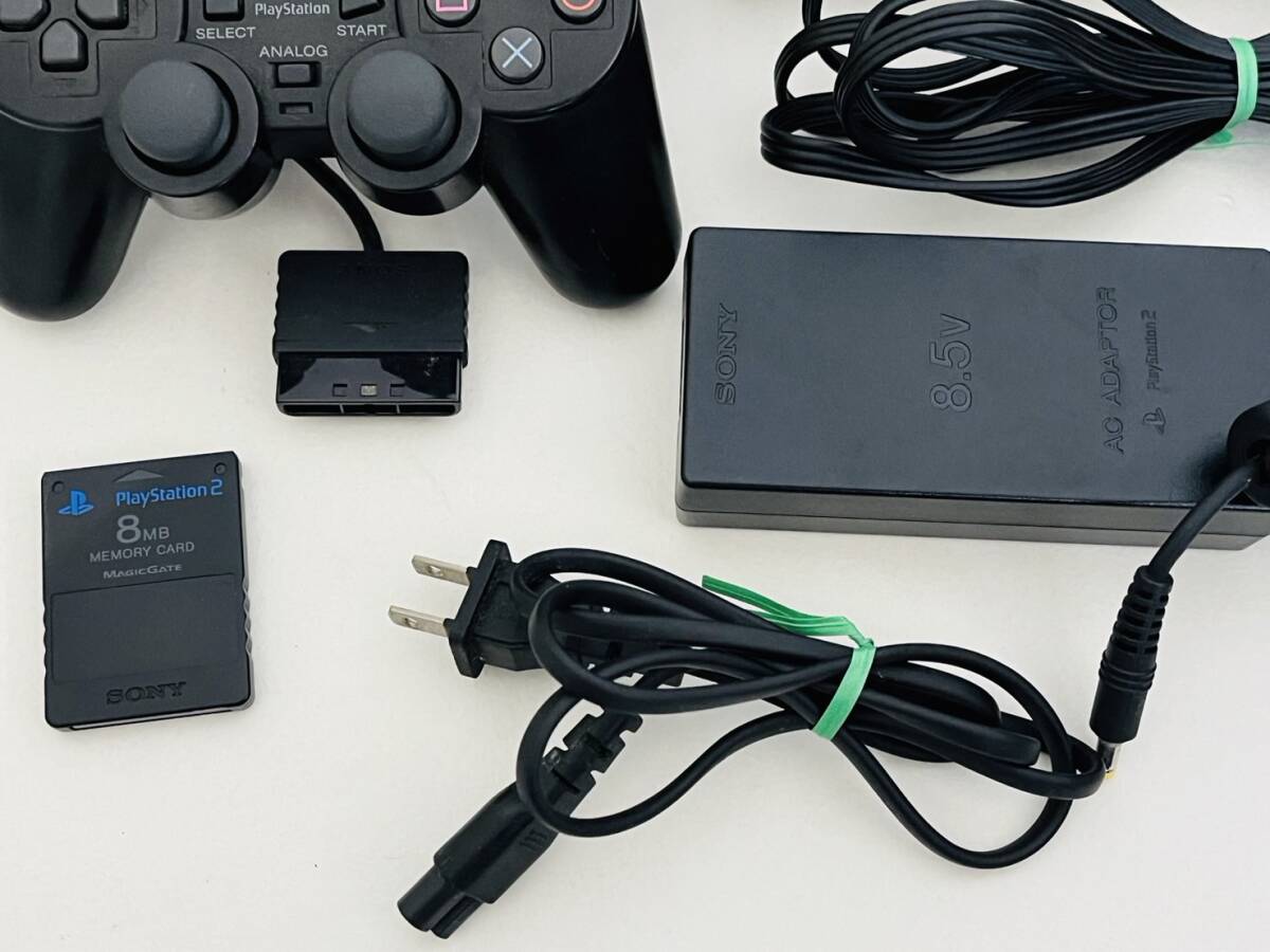 〇y330 PlayStation2本体 SCPH-75000 薄型PS2 コントローラー2ケ/電源・AVケーブル/メモリーカード まとめての画像3