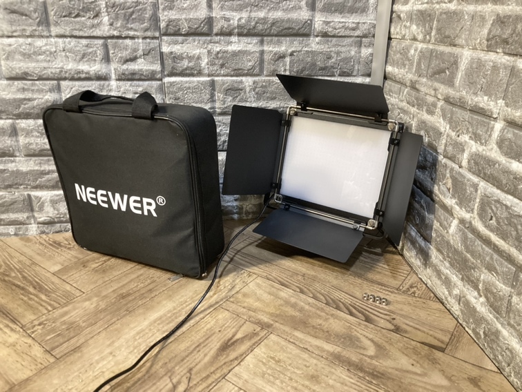 Neewer NL660 LEDビデオライト 「S17391」の画像1