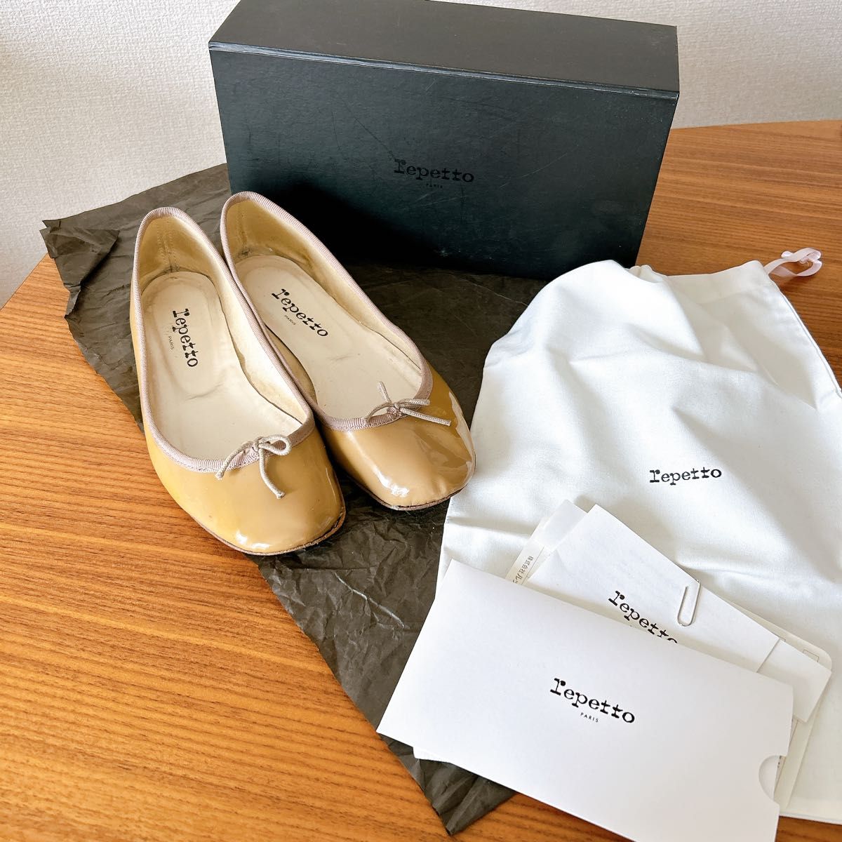 repetto 39 クリームベージュエナメルフラットパンプス