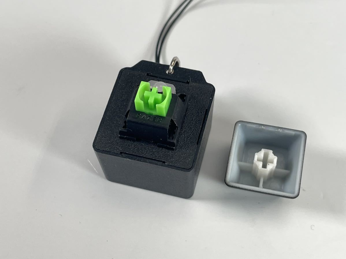 【RAZER】リアルキーボードのキーホルダー ◆RAZER CHROMA KEYCAP KEYCHAIN ゲーミングキーホルダー メカニカル 緑軸 レイザーの画像4